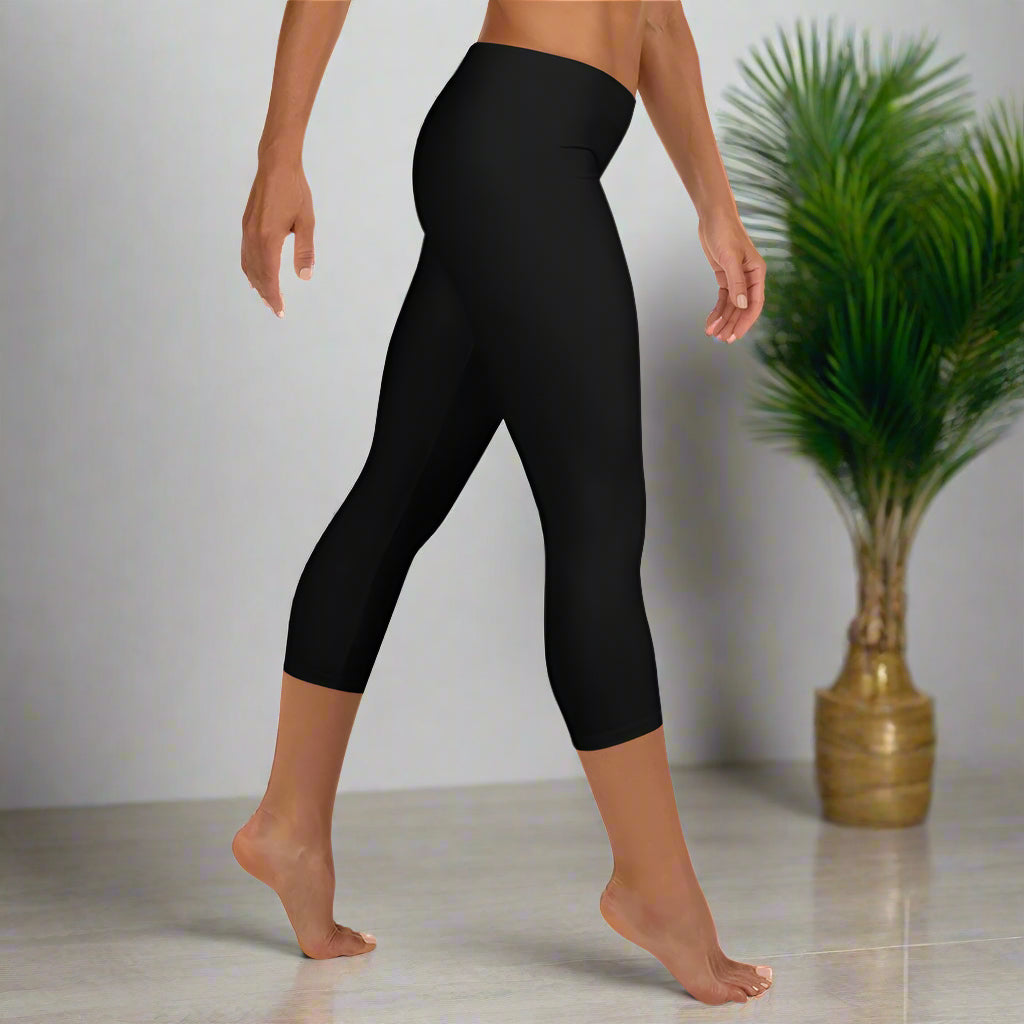 GT4L Women's Black Capri Leggings, view 3