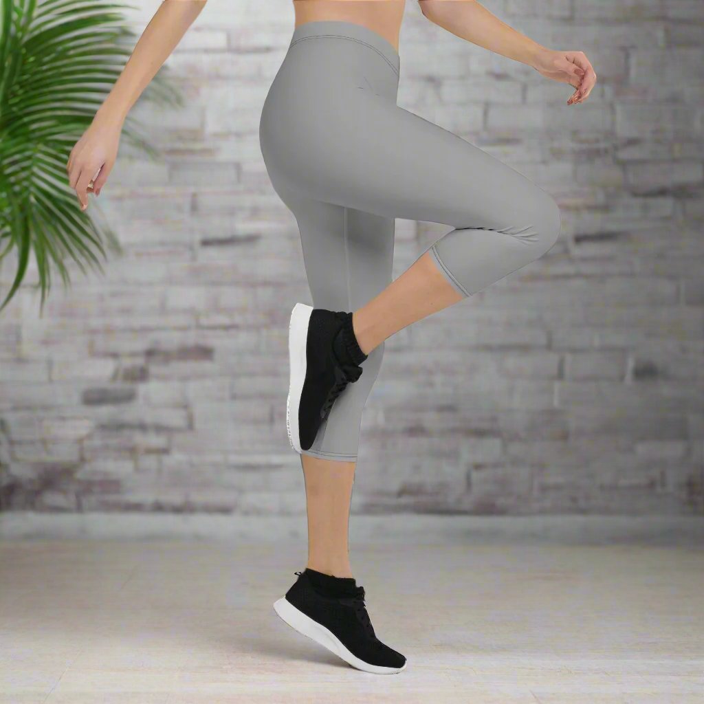 all-over-print-capri-leggings-grey-right-67647a0439410