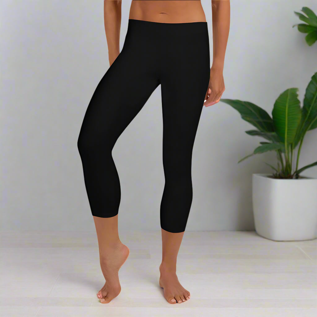 GT4L Women's Black Capri Leggings, view 2