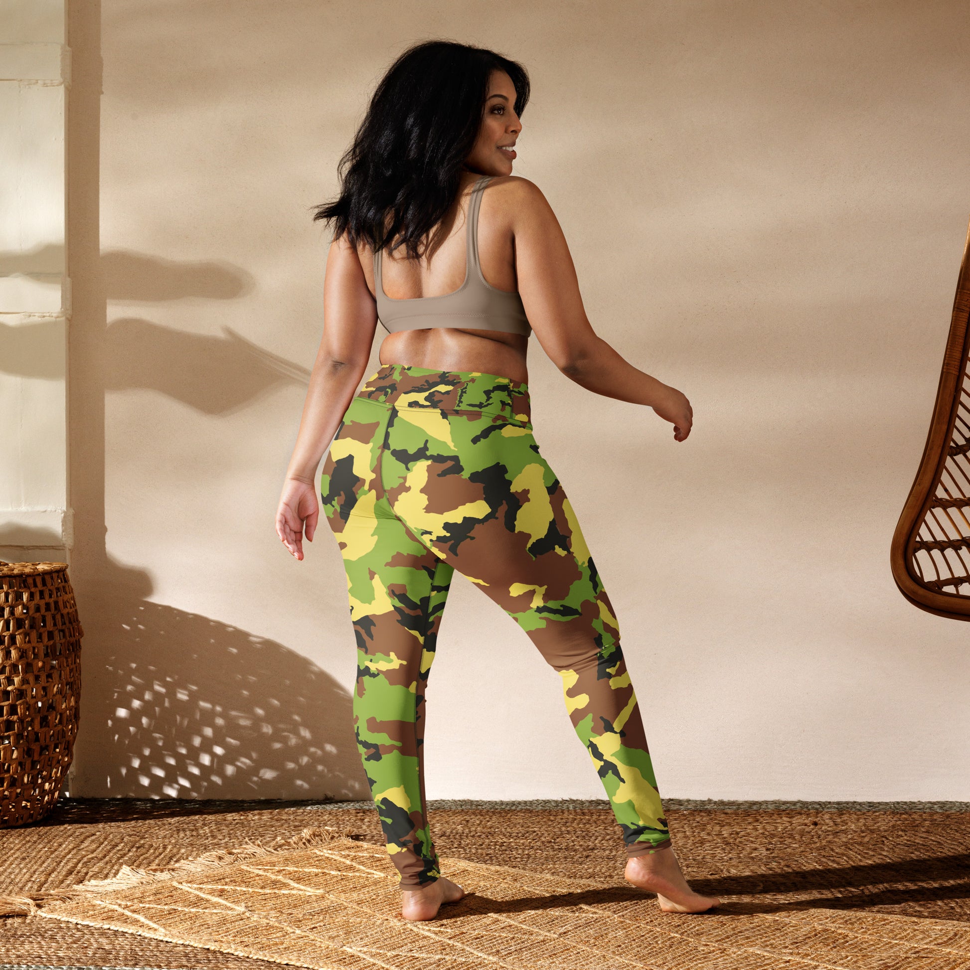 all-over-print-yoga-leggings-jungle-back-676869e8d04a4