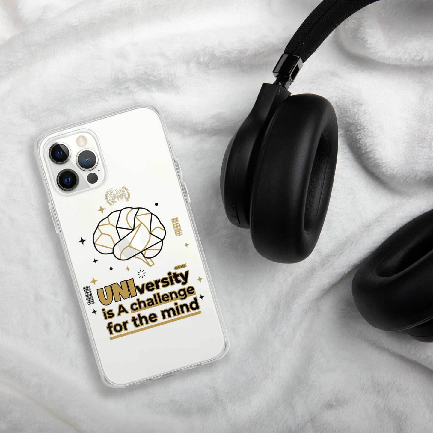 clear-case-for-iphone-iphone-12-pro-lifestyle
