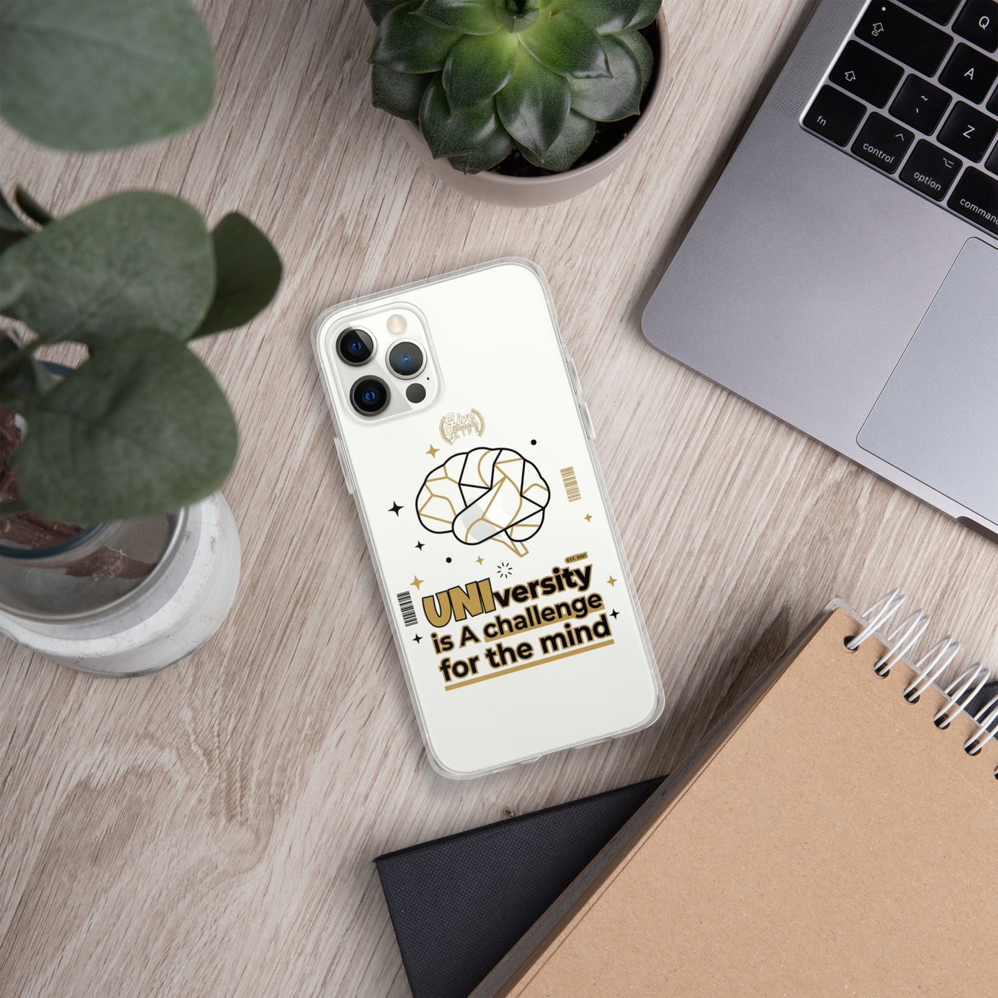 clear-case-for-iphone-iphone-12-pro-lifestyle