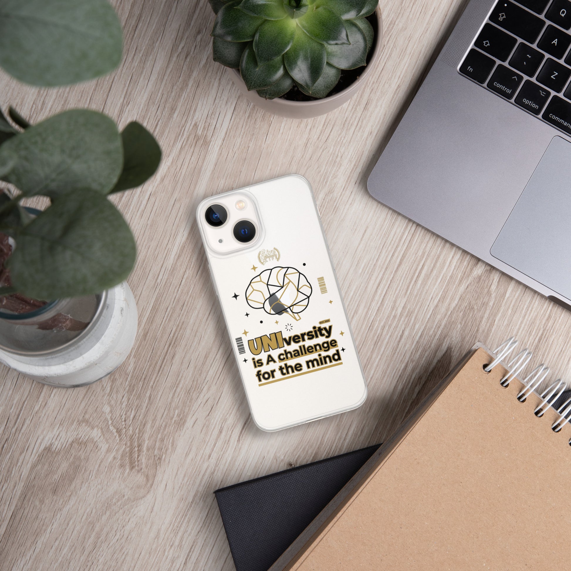 clear-case-for-iphone-iphone-13-mini-lifestyle