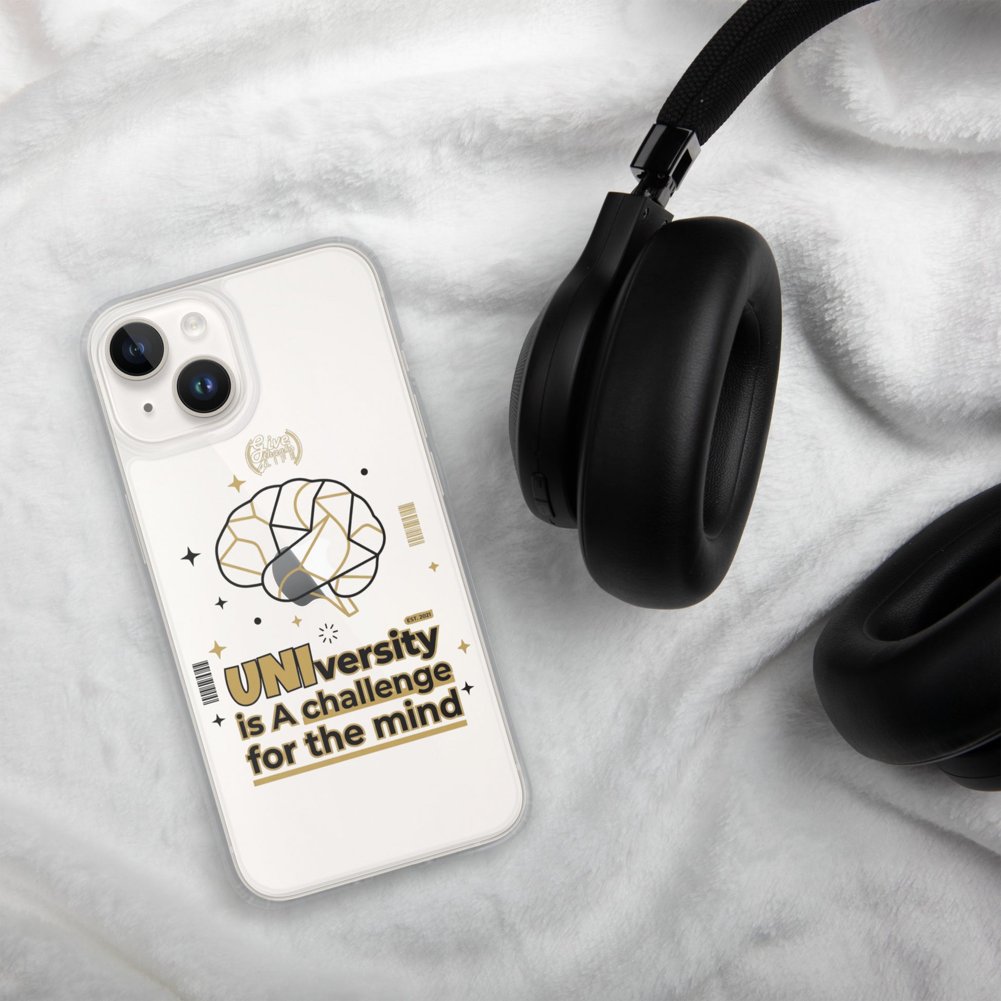 clear-case-for-iphone-iphone-14-lifestyle