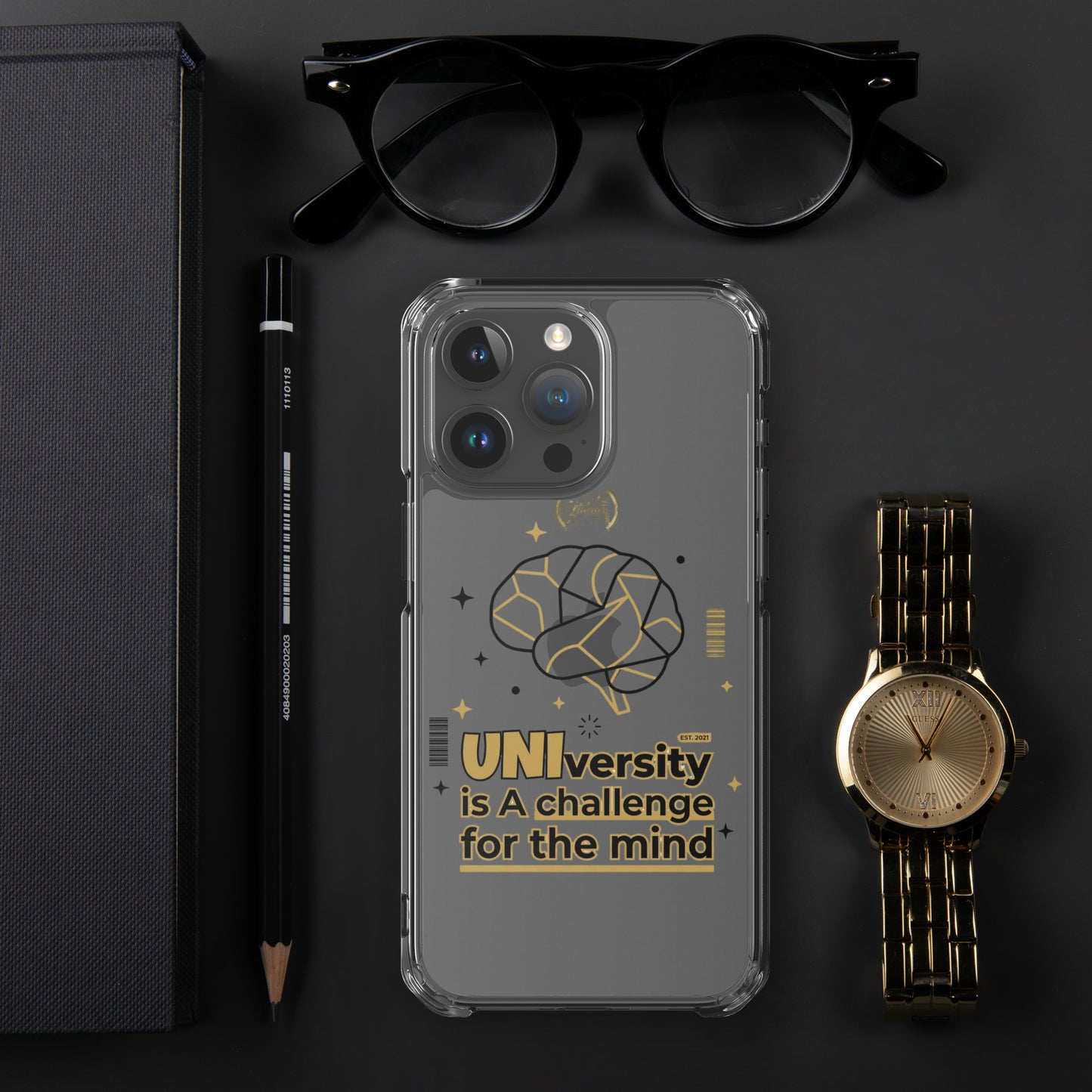 clear-case-for-iphone-iphone-15-pro-max-lifestyle